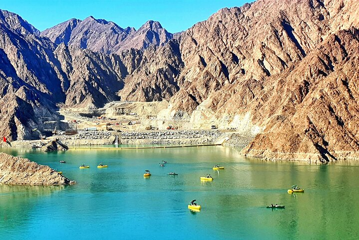 Experience the stunning vistas of Hatta where emerald waters meet rugged mountains. Explore Hatta Dam and indulge in an unforgettable half-day adventure surrounded by natural beauty.